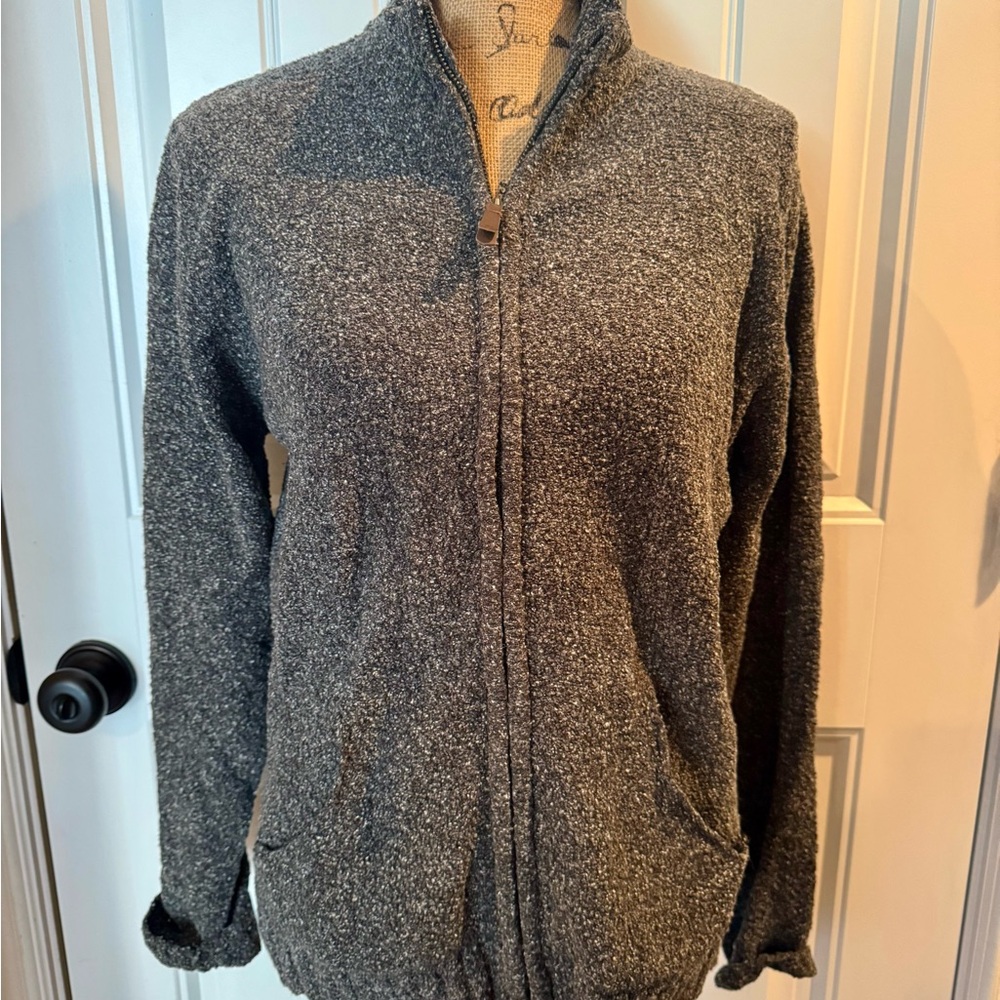 Columbia Gray Women’s Zip Sweater in Size XL and NWT.